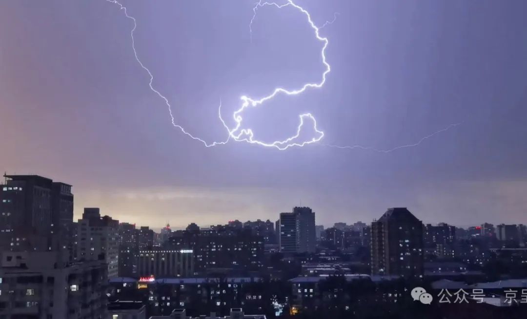 北京雷雨过境，25张闪电照片无比震撼！ 第 11 张