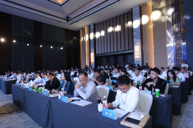 创新铸辉煌：康师傅获评新华网“新质生产力发展案例” 第 4 张