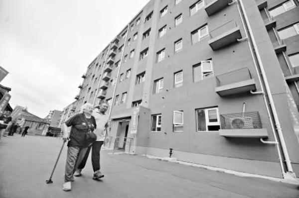 百子湾“最年长”住宅楼“重生”