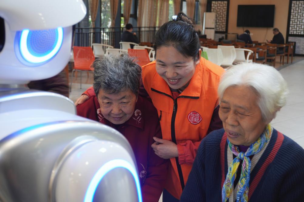 养老院来了个机器人“新员工” 第 2 张