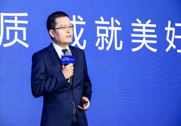 青岛白啤“金奖品质”主题活动暨生活家营地开营仪式，开启美学新征程 第 2 张