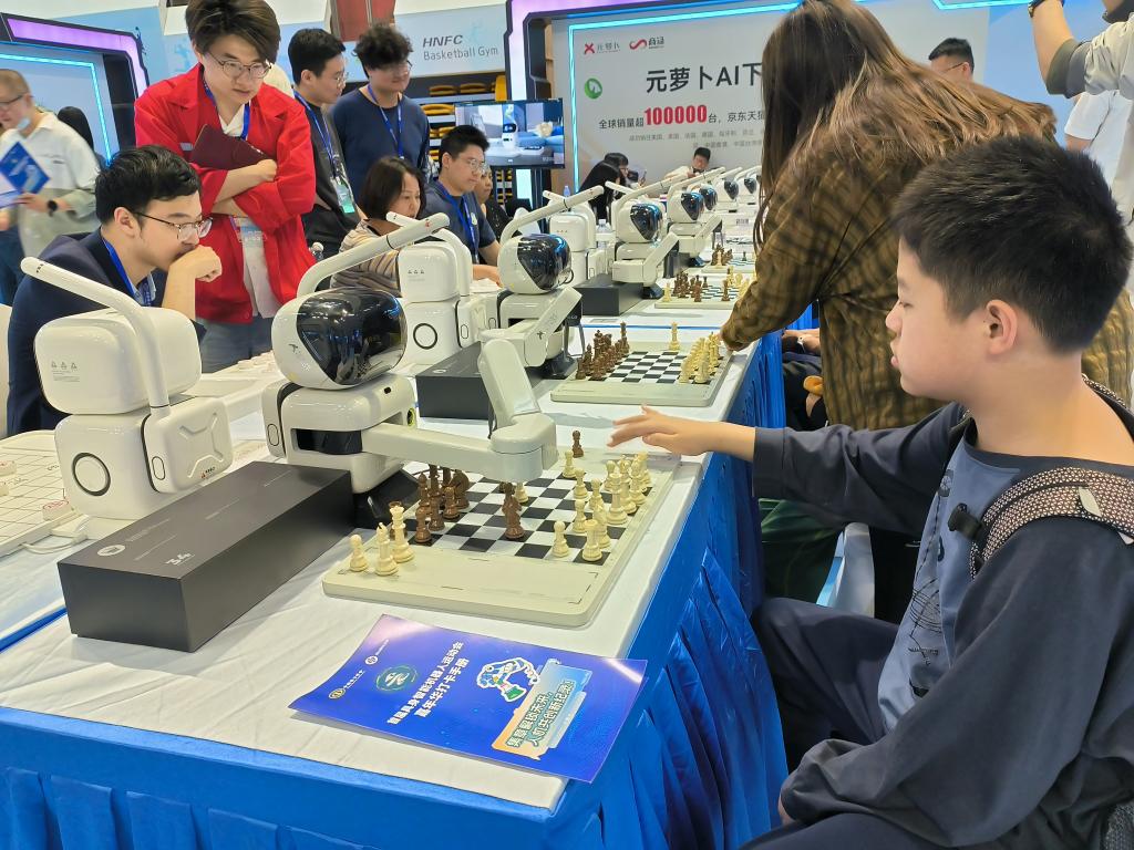 跑完“半马”还有运动会，机器人为啥都爱搞体育？ 第 3 张