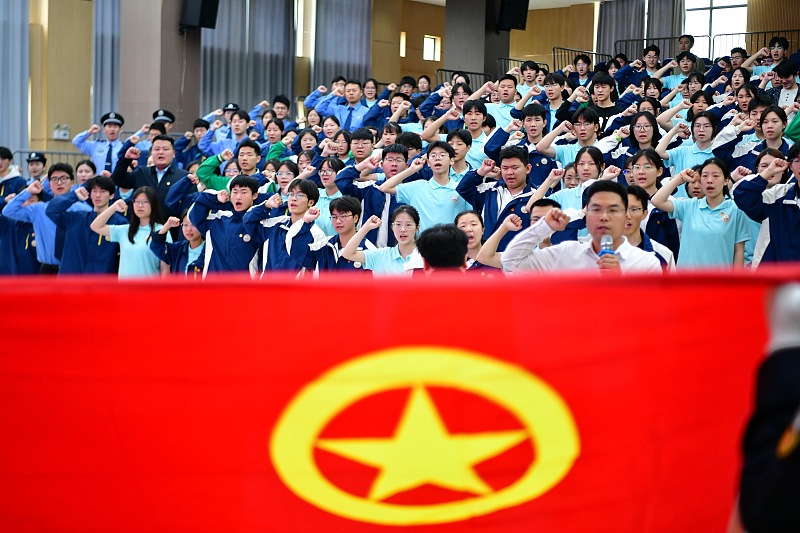 截至2023年底全国共有共青团员7416.7万名