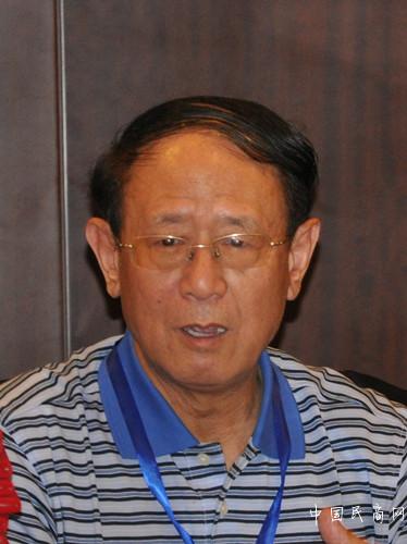 胡德平：应消除对小产权房的制度歧视