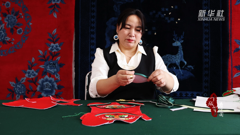 千城百县看中国｜内蒙古：鄂尔多斯民间布艺 第 1 张