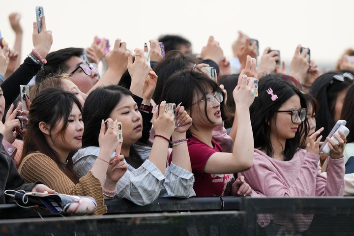 火热的演出市场 第 2 张
