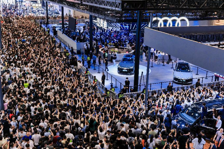 一汽奥迪Q6L e-tron闪耀粤港澳大湾区车展 百年奥迪引领豪华电动3.0时代 第 1 张