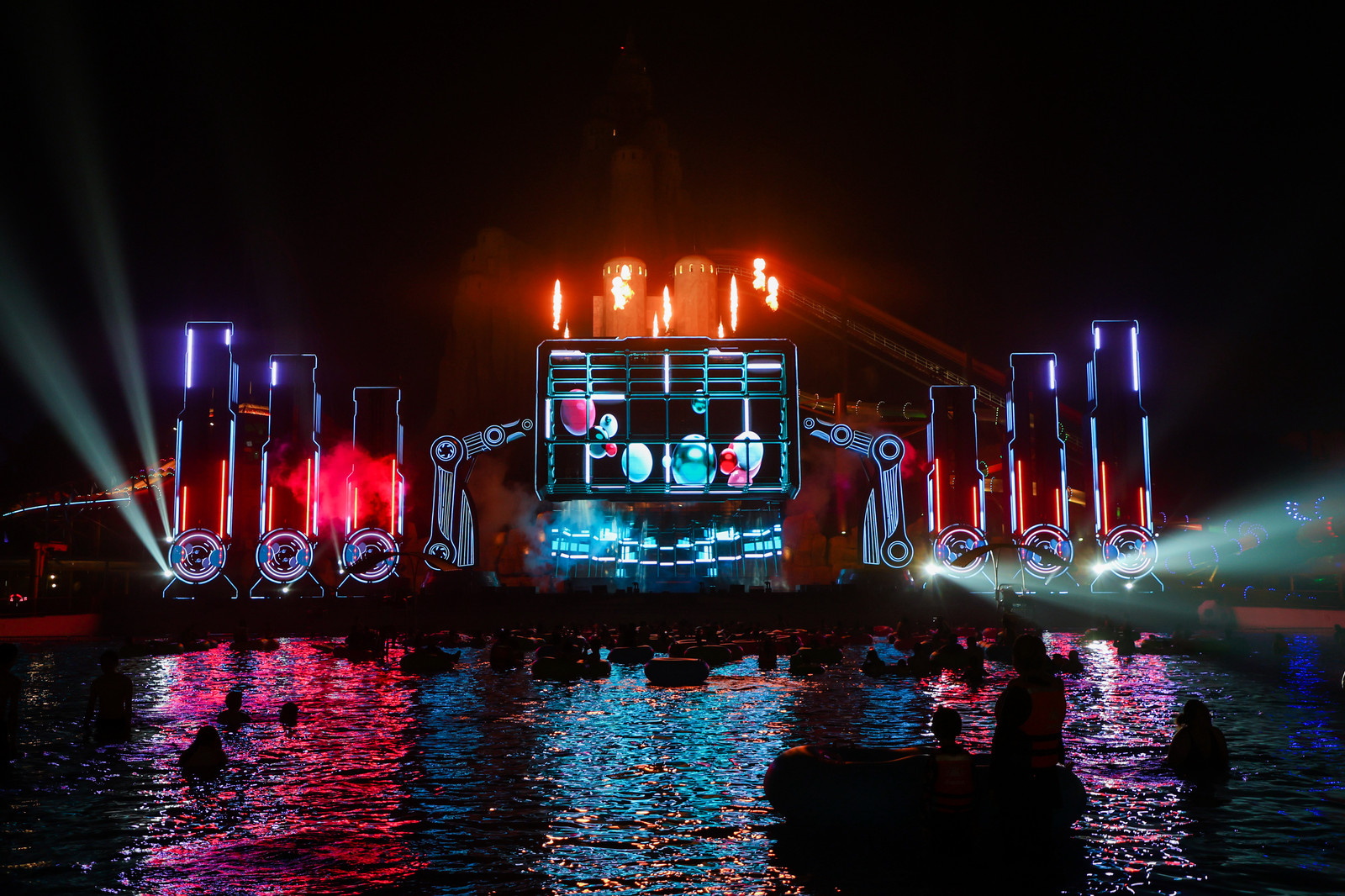 主场就绪，“音”你而燃！北京欢乐谷2025夏浪狂欢节构建户外音乐娱乐综合体 第 1 张