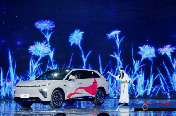 星纪元ET增程四驱荣获第五届《汽车风云盛典》“2024风云车”大奖 第 3 张