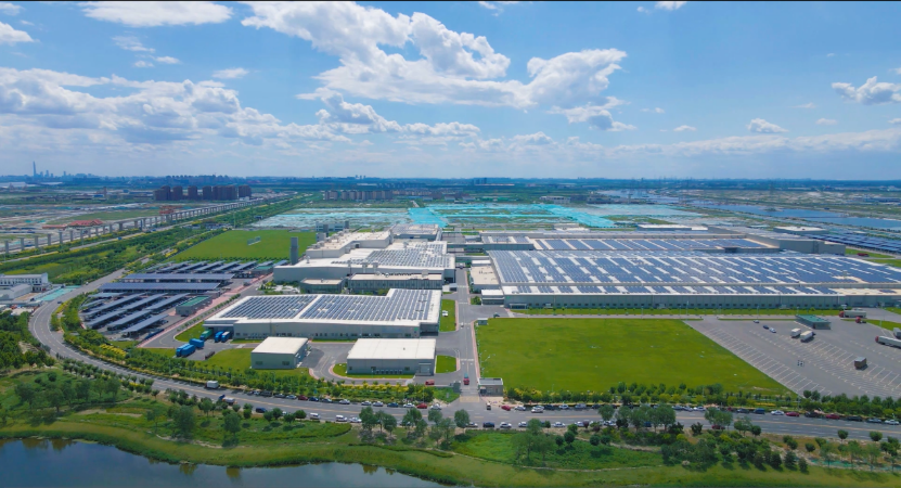 bZ5新车进化下线 一汽丰田“双向奔赴”定义合资车企新典范 第 7 张