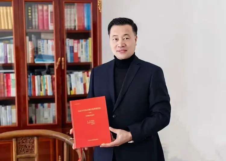 新时代领军企业家：政治自觉与现代化能力建构 ——在中国式现代化关键攻坚期的使命重塑